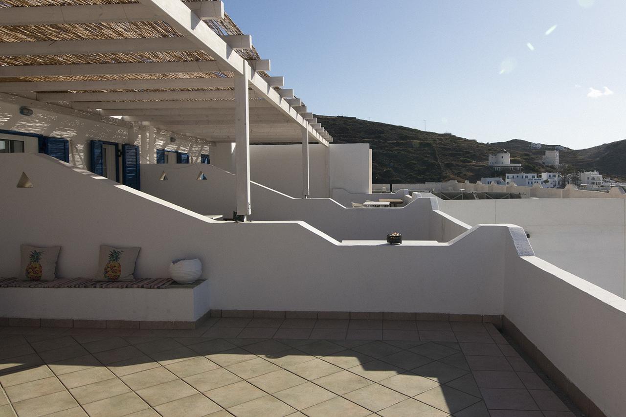 Armadoros Hotel / Ios Backpackers 外观 照片